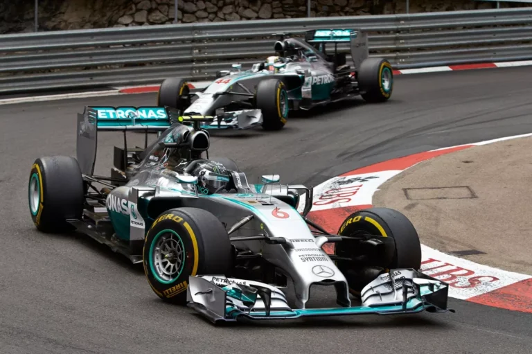 nico-rosberg-mercedes-f1-w05-h-2